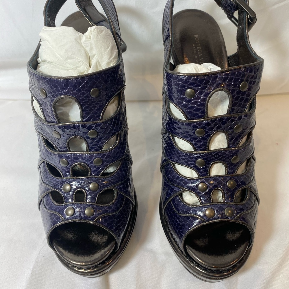 Bottega Veneta Ayer’s purple Strappy Heels